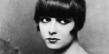 1926: American actress Louise Brooks (1906 - 1985), the star of 'Pandora's Box'. (Photo by Edward Thayer Monroe/John Kobal Foundation/Getty Images)